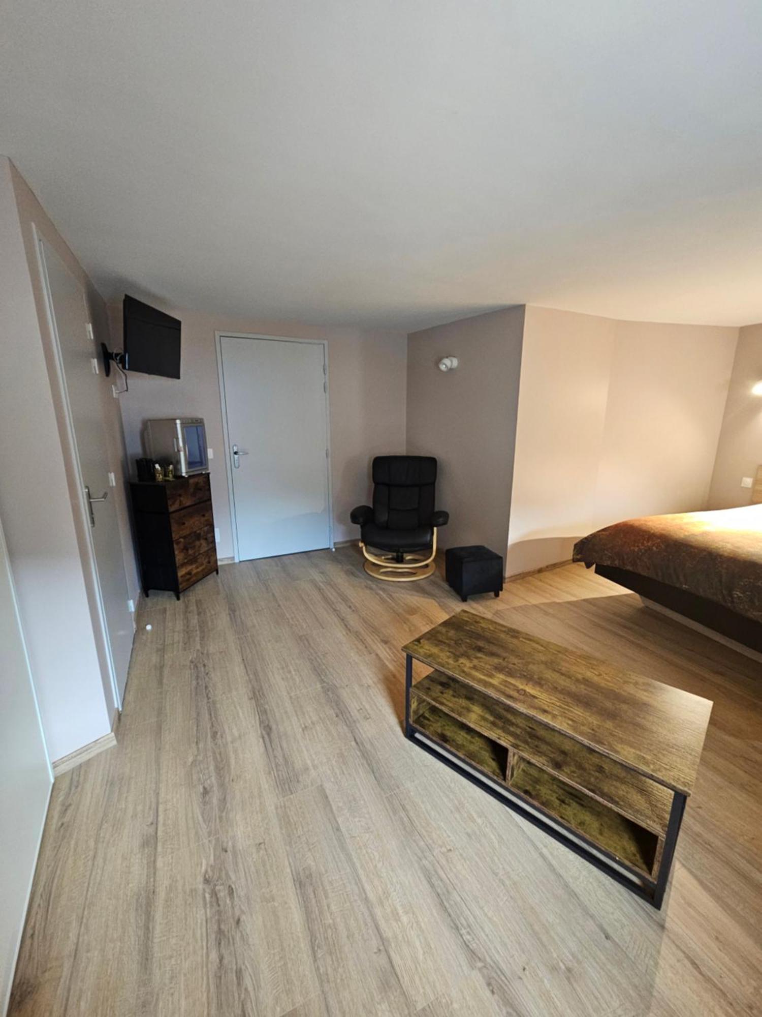 Le Campcardos Hotel *